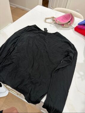 Victoria's Secret sport Black Long-Sleeve Tee
